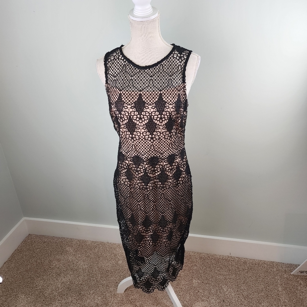 Bisou Bisou Women’s Black Lace Rose Nude Underlay Sheath Dress Size 8